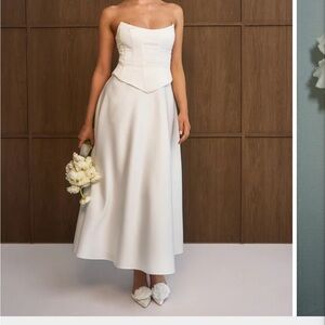 Six Stories CINDY
Satin Corset Midi Dress - Ivory